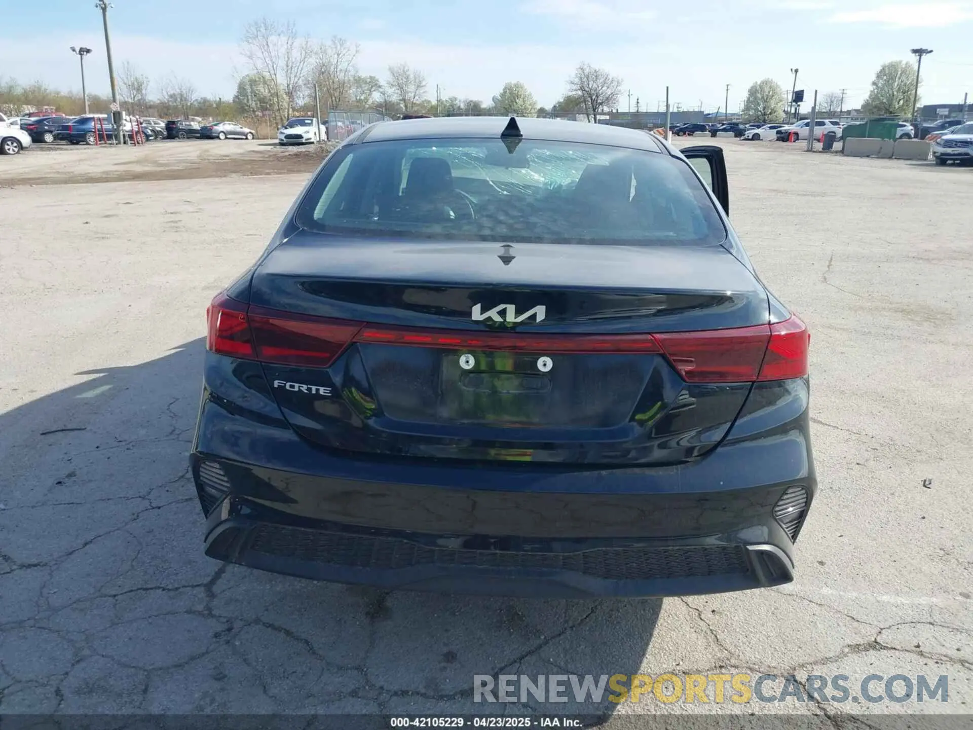 17 fotografías del automóvil dañado 3KPF24AD3RE817626 KIA FORTE 2024