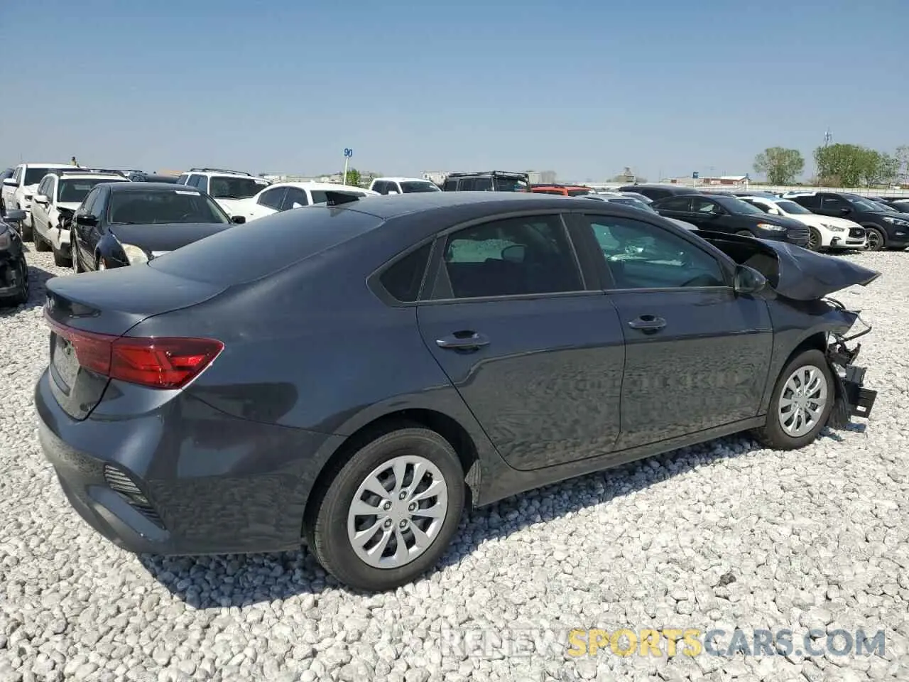 3 fotografías del automóvil dañado 3KPF24AD3RE835978 KIA FORTE 2024