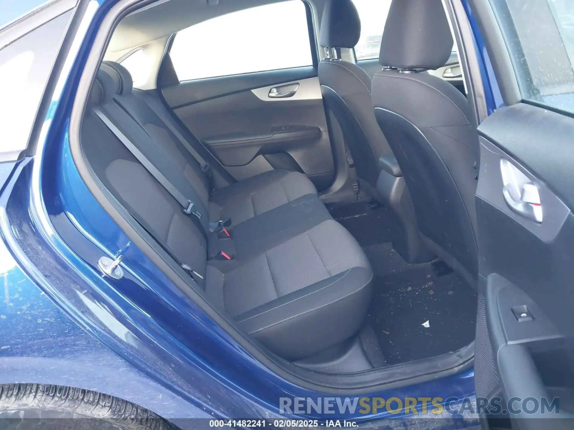 8 fotografías del automóvil dañado 3KPF24AD4RE700394 KIA FORTE 2024