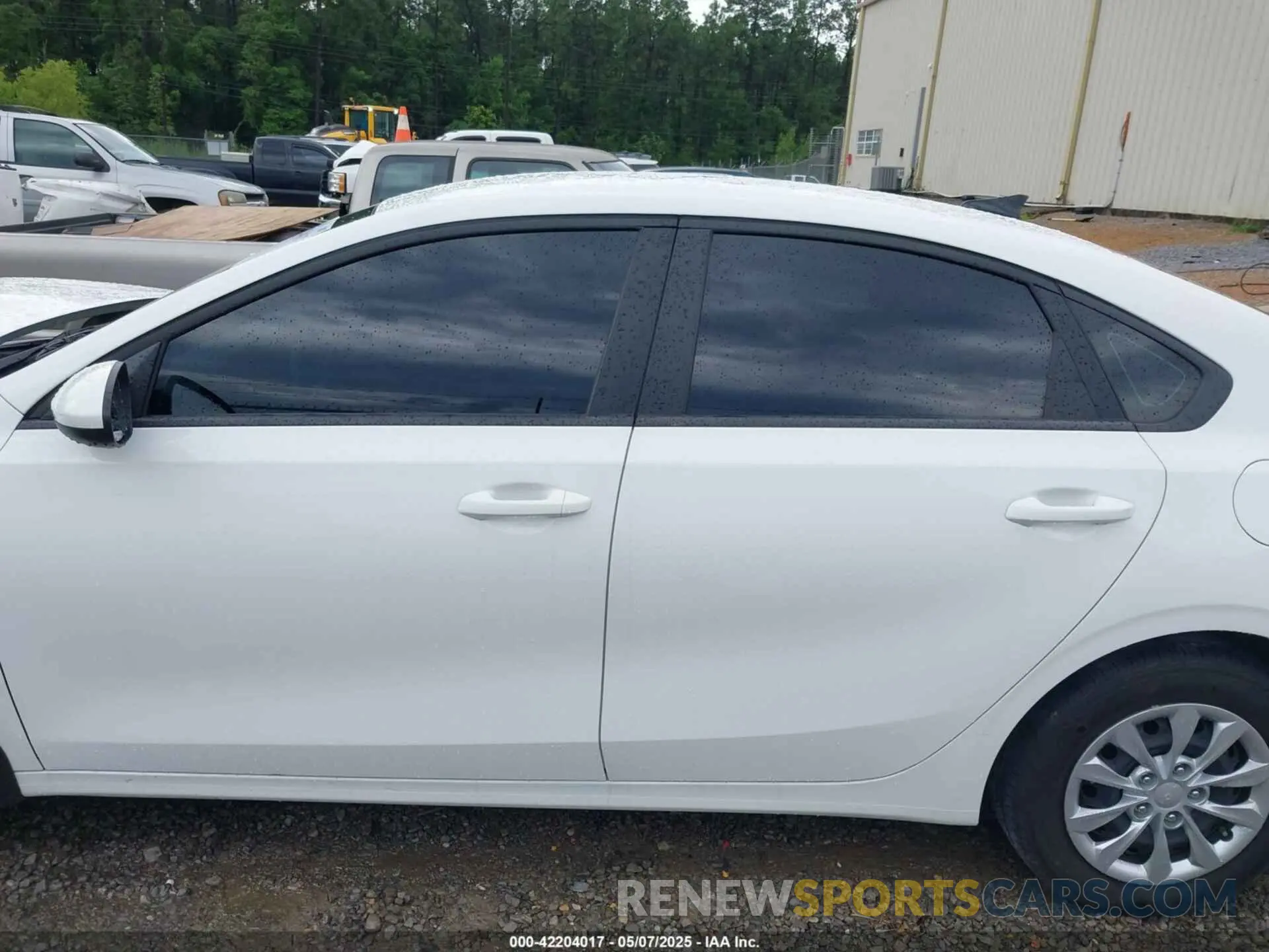 15 fotografías del automóvil dañado 3KPF24AD4RE705059 KIA FORTE 2024