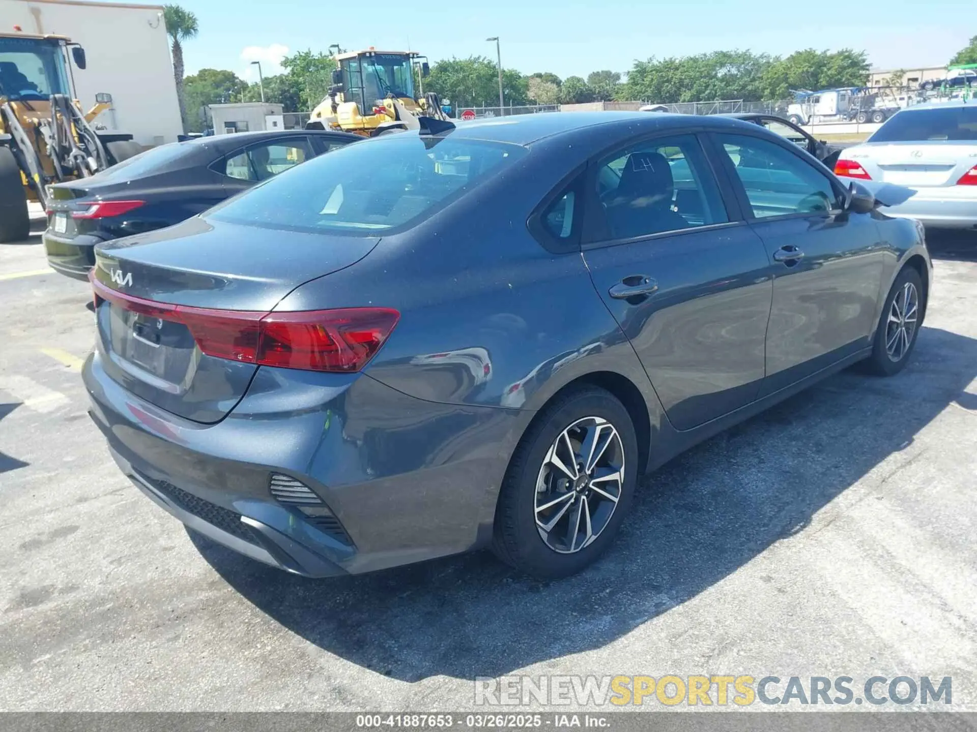 4 fotografías del automóvil dañado 3KPF24AD4RE727336 KIA FORTE 2024
