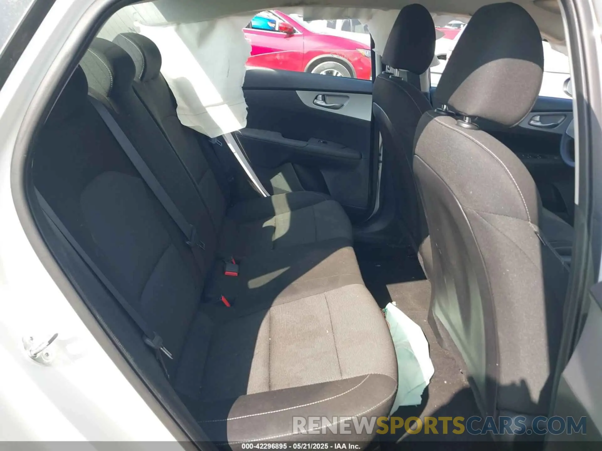 8 fotografías del automóvil dañado 3KPF24AD4RE728857 KIA FORTE 2024