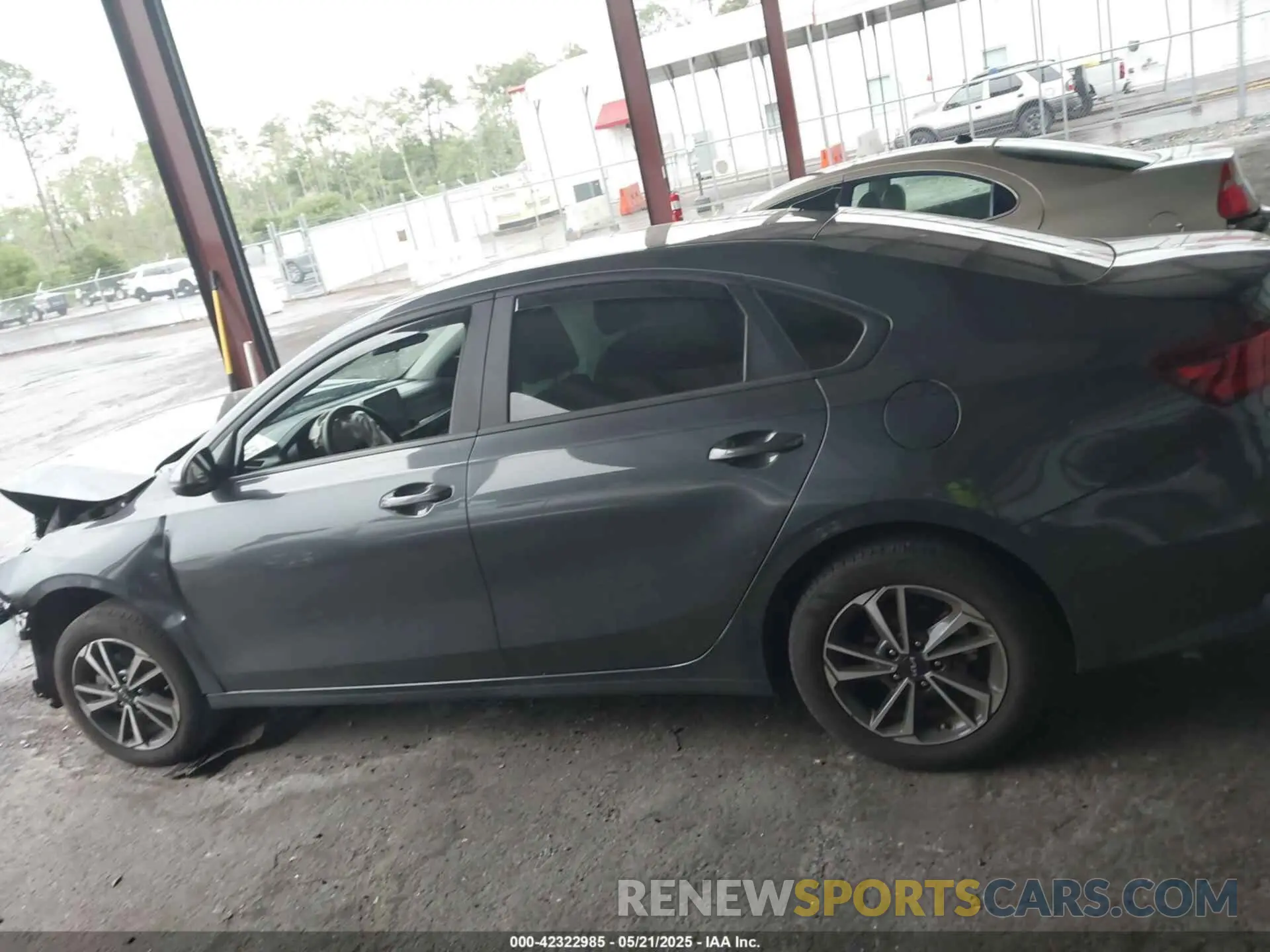 14 fotografías del automóvil dañado 3KPF24AD4RE733346 KIA FORTE 2024