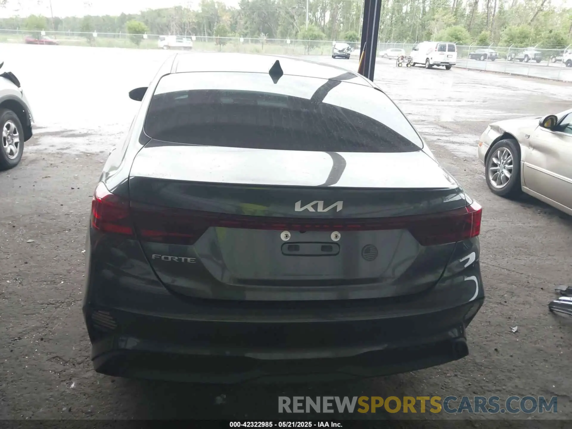 16 fotografías del automóvil dañado 3KPF24AD4RE733346 KIA FORTE 2024