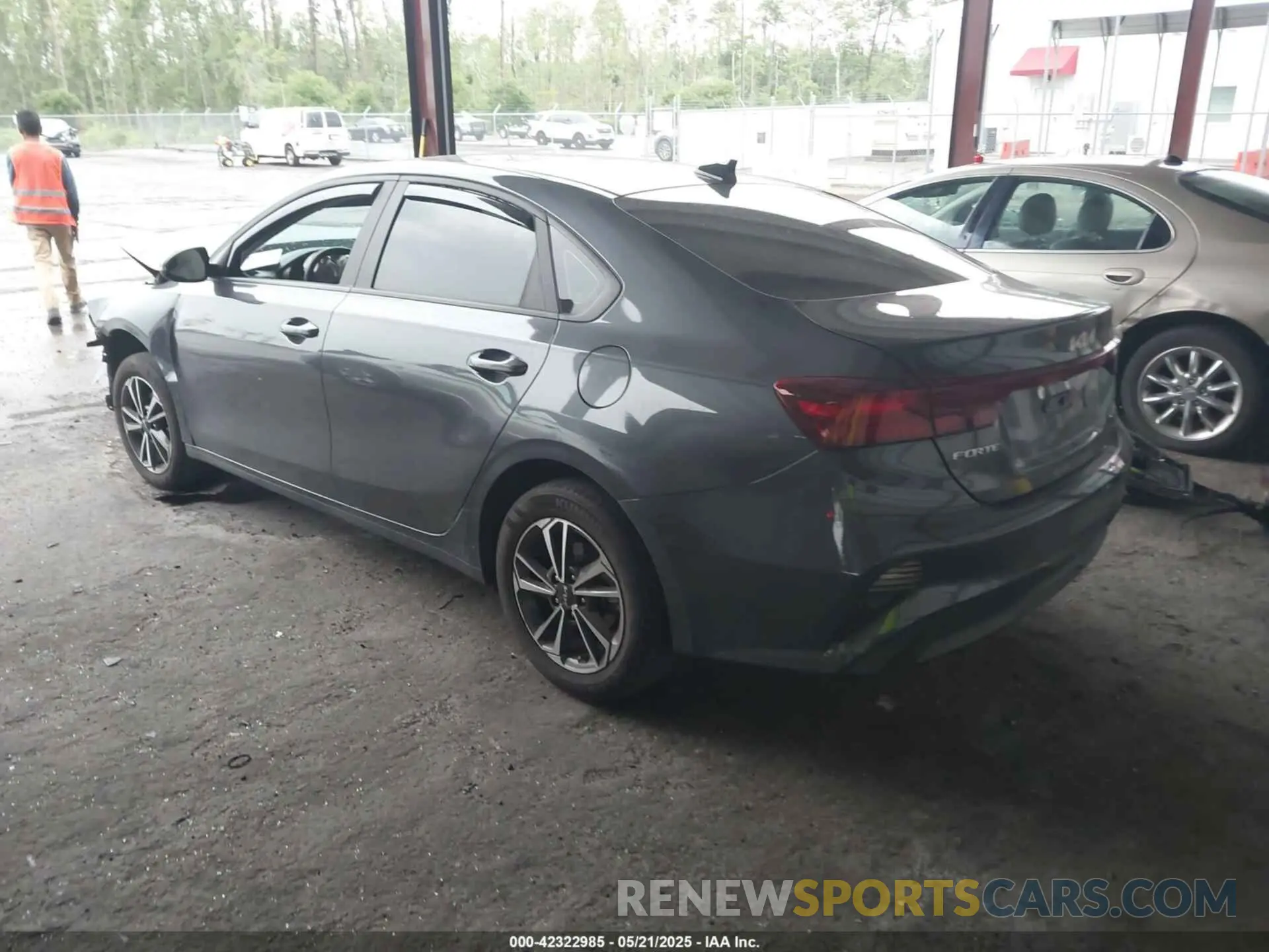 3 fotografías del automóvil dañado 3KPF24AD4RE733346 KIA FORTE 2024