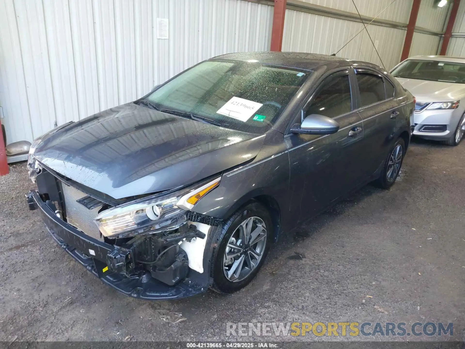 2 fotografías del automóvil dañado 3KPF24AD4RE743407 KIA FORTE 2024