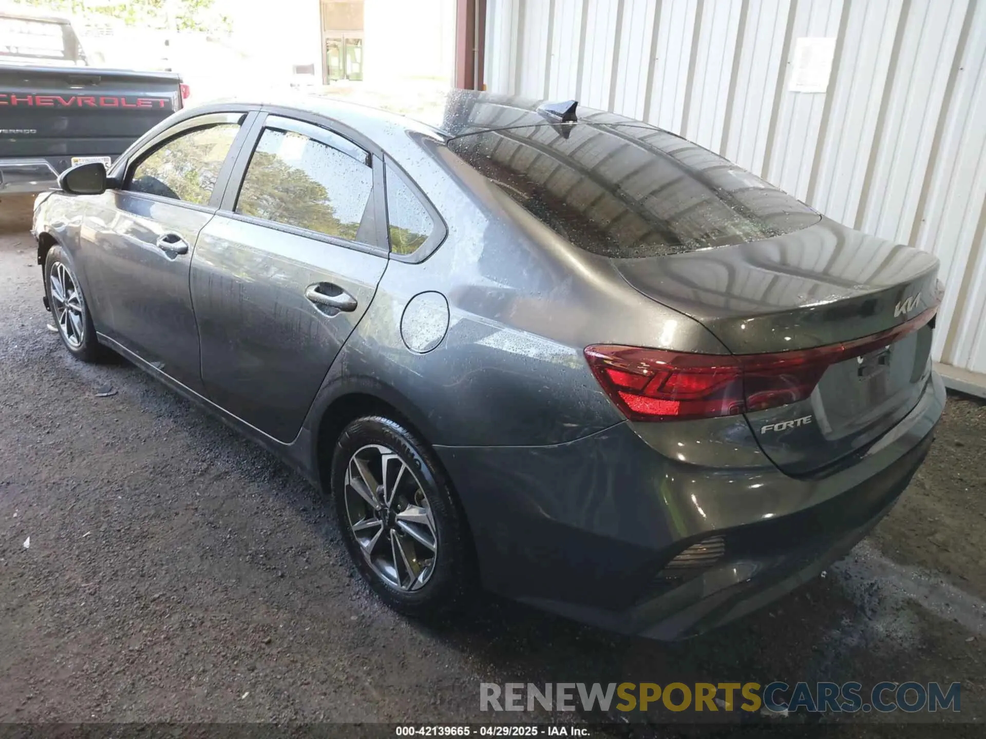 3 fotografías del automóvil dañado 3KPF24AD4RE743407 KIA FORTE 2024