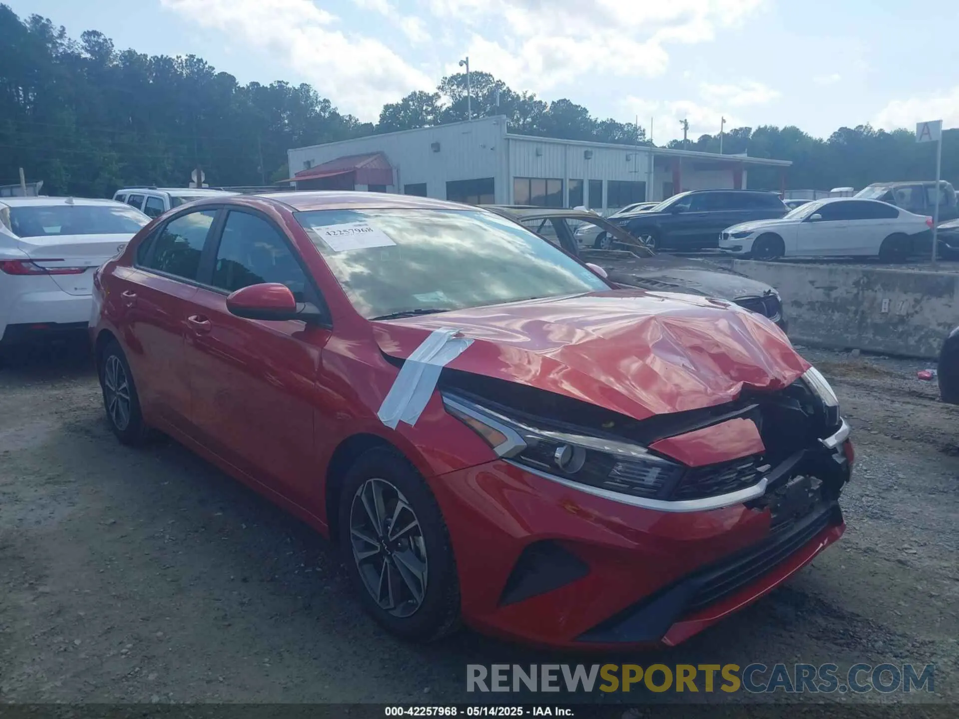 13 fotografías del automóvil dañado 3KPF24AD4RE746100 KIA FORTE 2024