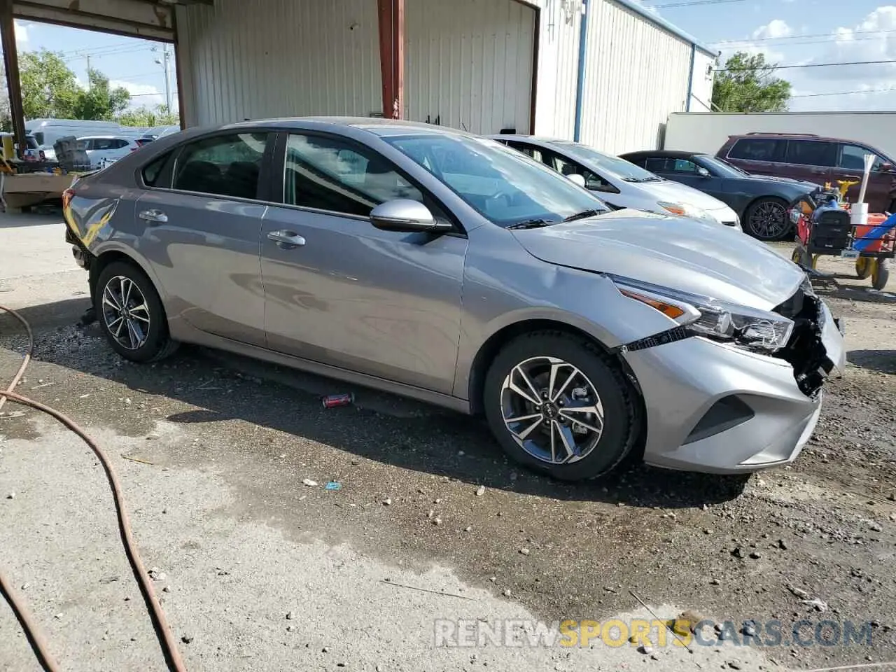 4 fotografías del automóvil dañado 3KPF24AD4RE747313 KIA FORTE 2024