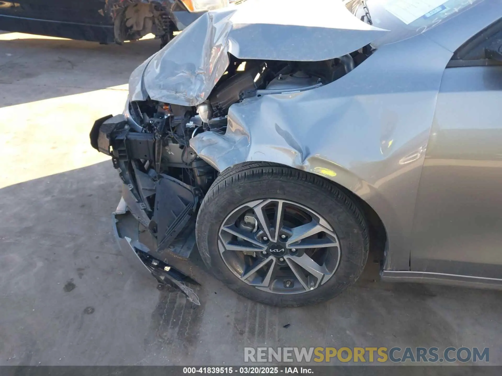 20 fotografías del automóvil dañado 3KPF24AD4RE752995 KIA FORTE 2024
