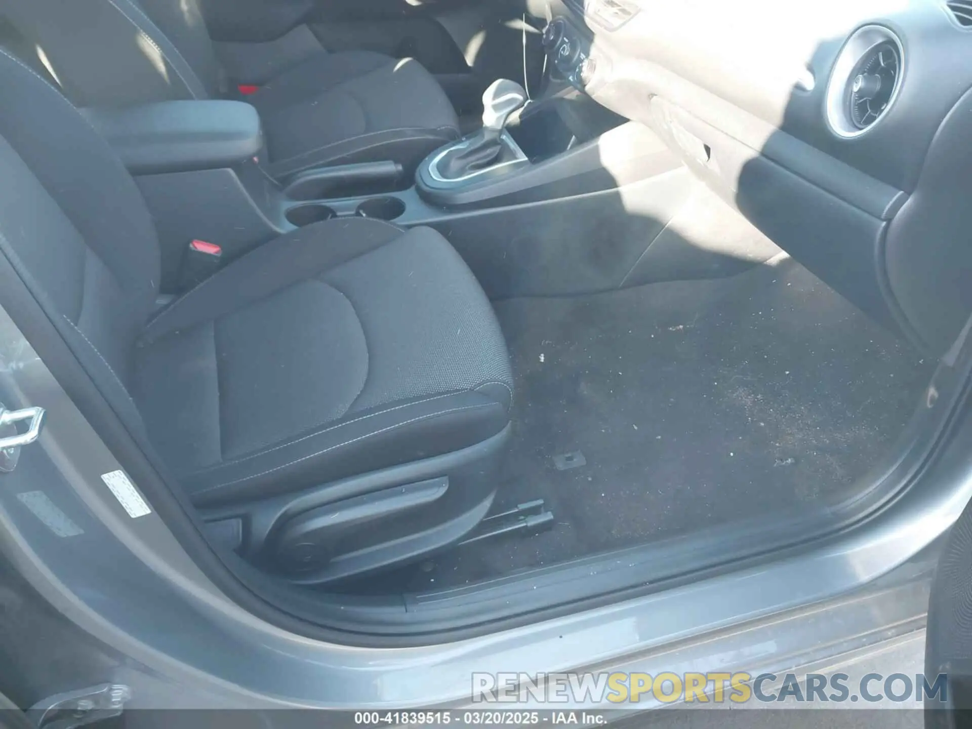 5 fotografías del automóvil dañado 3KPF24AD4RE752995 KIA FORTE 2024