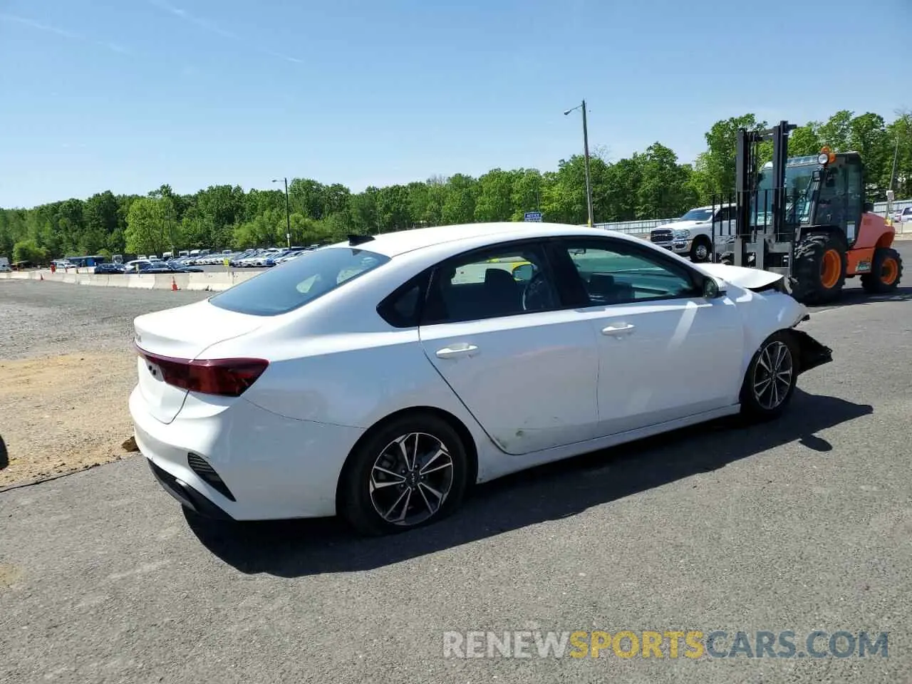 3 fotografías del automóvil dañado 3KPF24AD4RE757811 KIA FORTE 2024