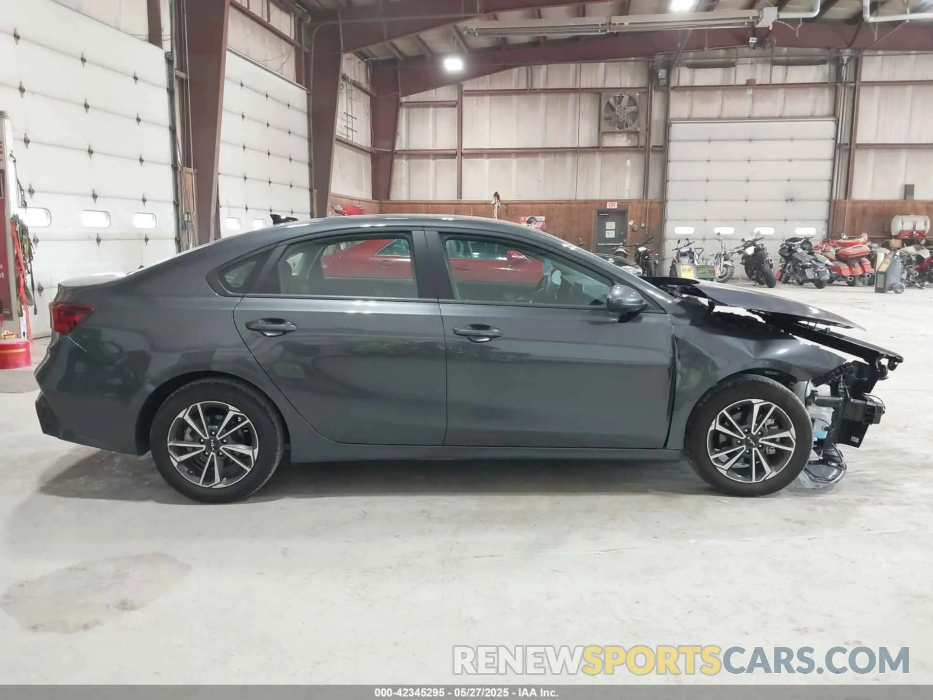 14 fotografías del automóvil dañado 3KPF24AD4RE759087 KIA FORTE 2024