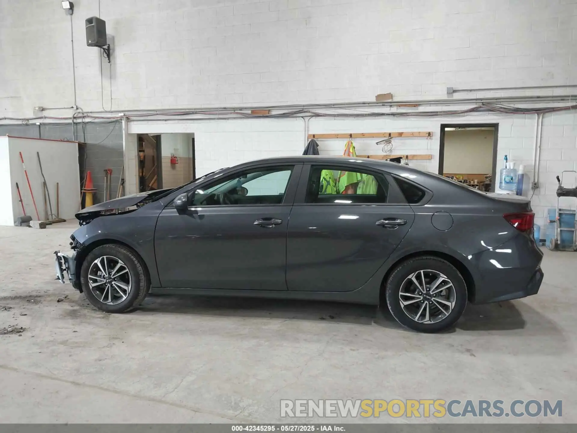 15 fotografías del automóvil dañado 3KPF24AD4RE759087 KIA FORTE 2024