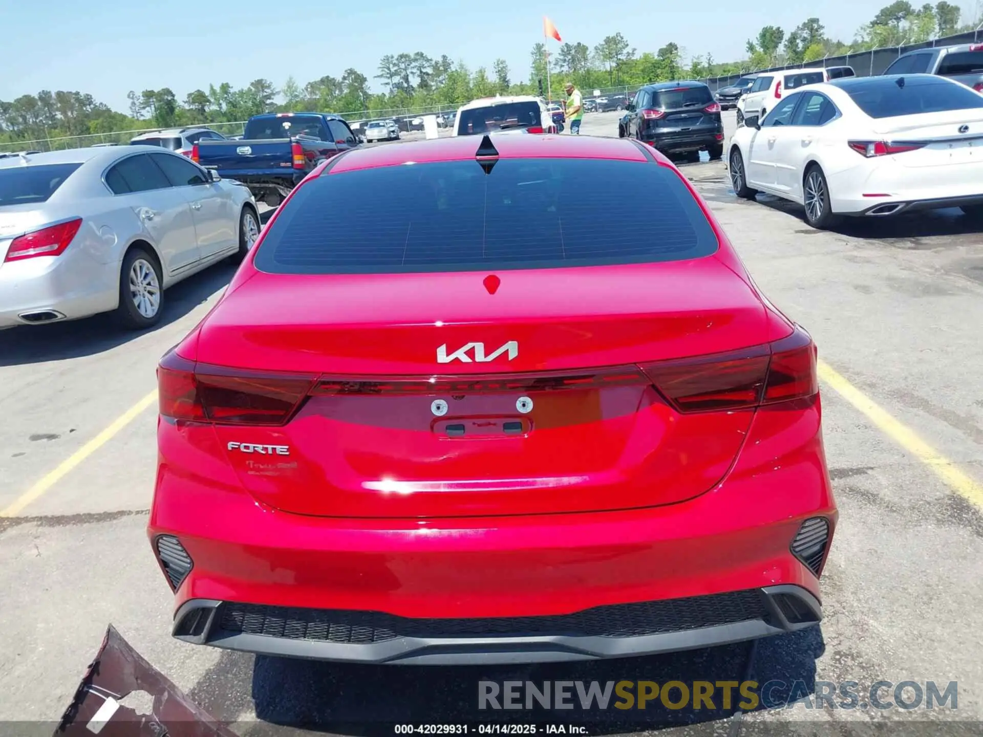 17 fotografías del automóvil dañado 3KPF24AD4RE783597 KIA FORTE 2024