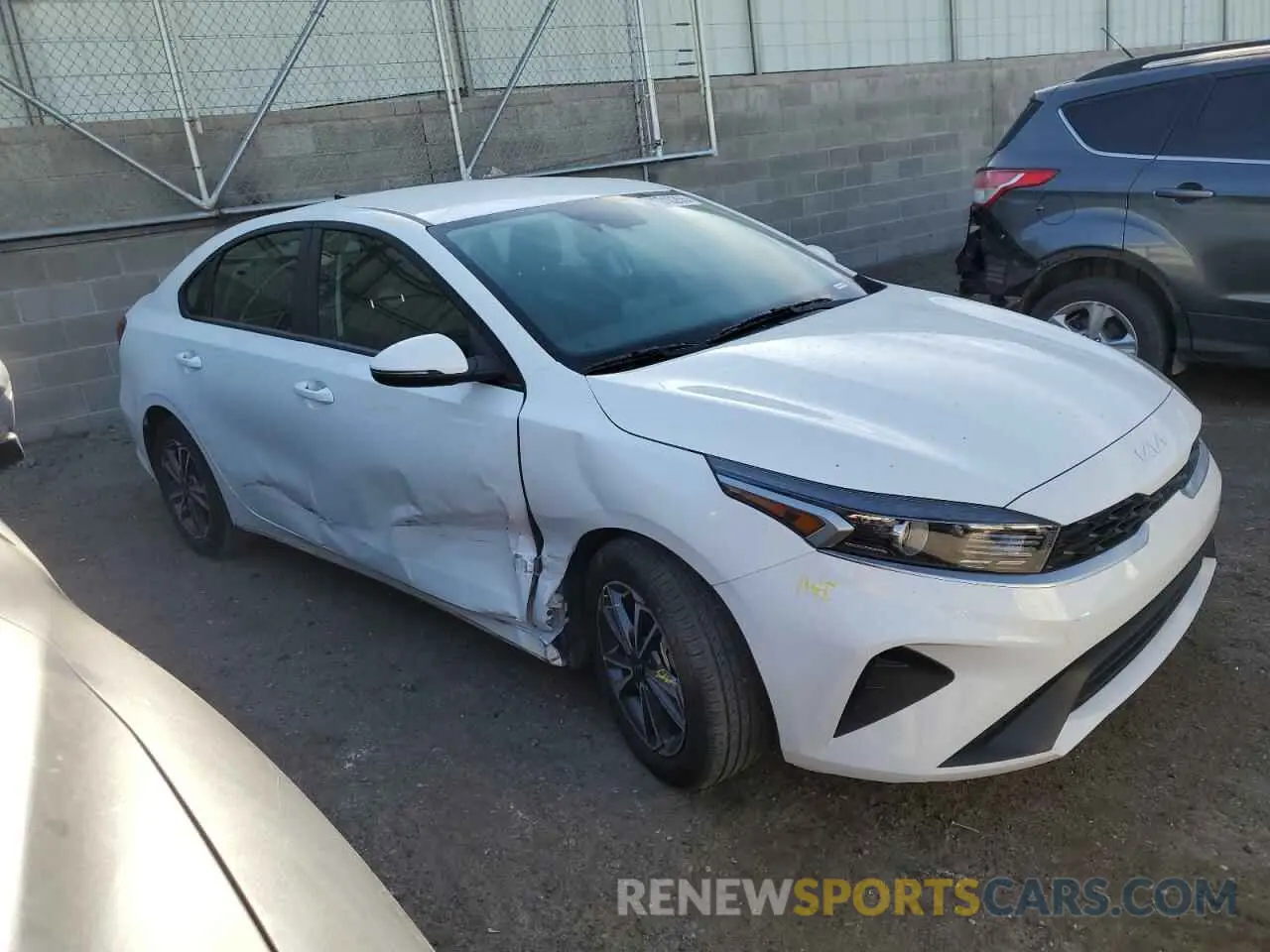 4 fotografías del automóvil dañado 3KPF24AD4RE794048 KIA FORTE 2024