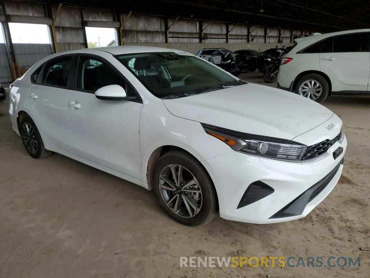 4 fotografías del automóvil dañado 3KPF24AD4RE810538 KIA FORTE 2024