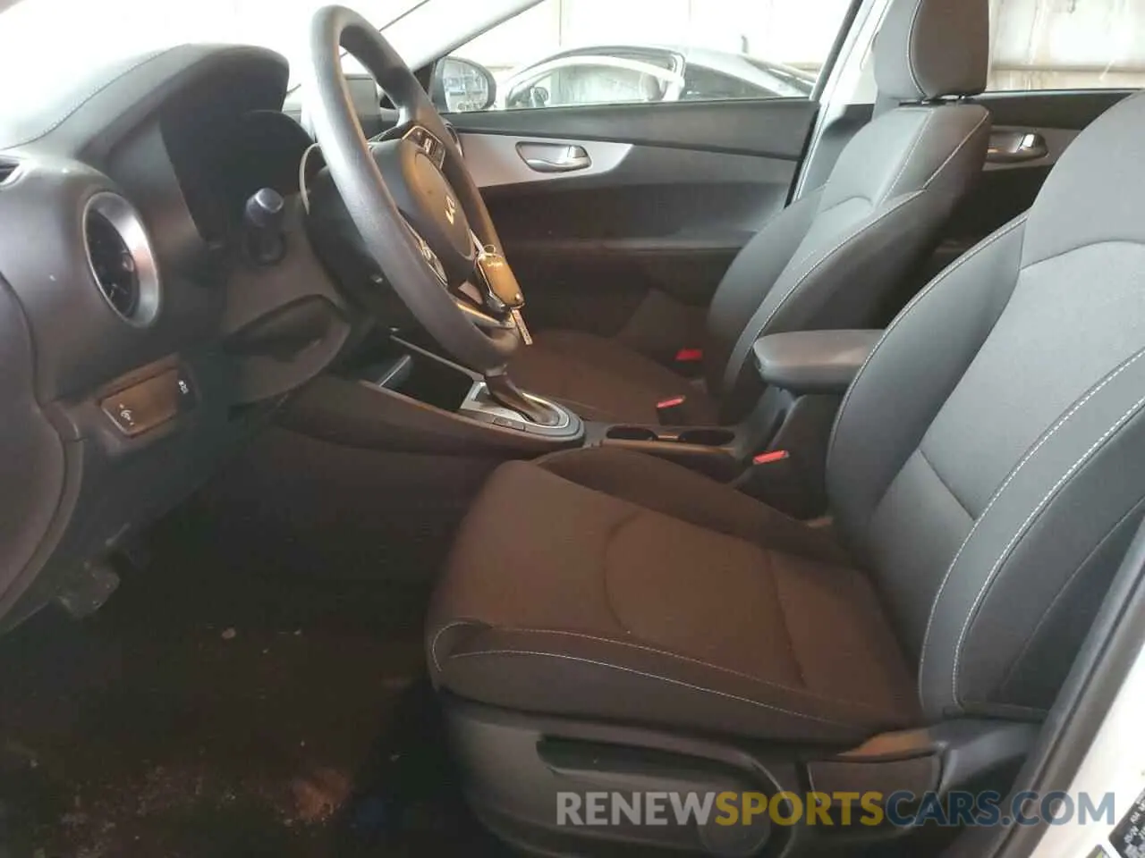 7 fotografías del automóvil dañado 3KPF24AD4RE810538 KIA FORTE 2024