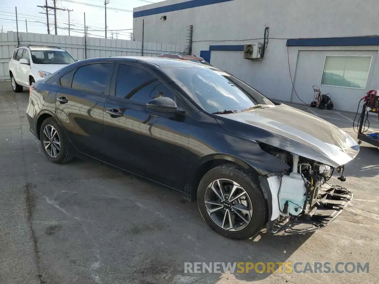 4 fotografías del automóvil dañado 3KPF24AD4RE819692 KIA FORTE 2024