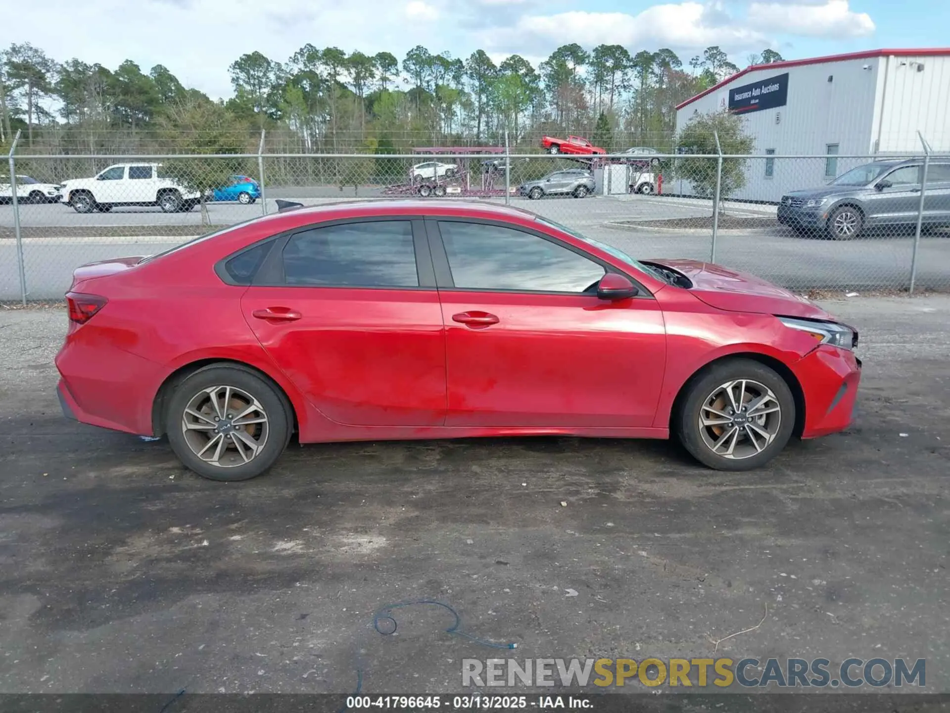 13 fotografías del automóvil dañado 3KPF24AD4RE819899 KIA FORTE 2024