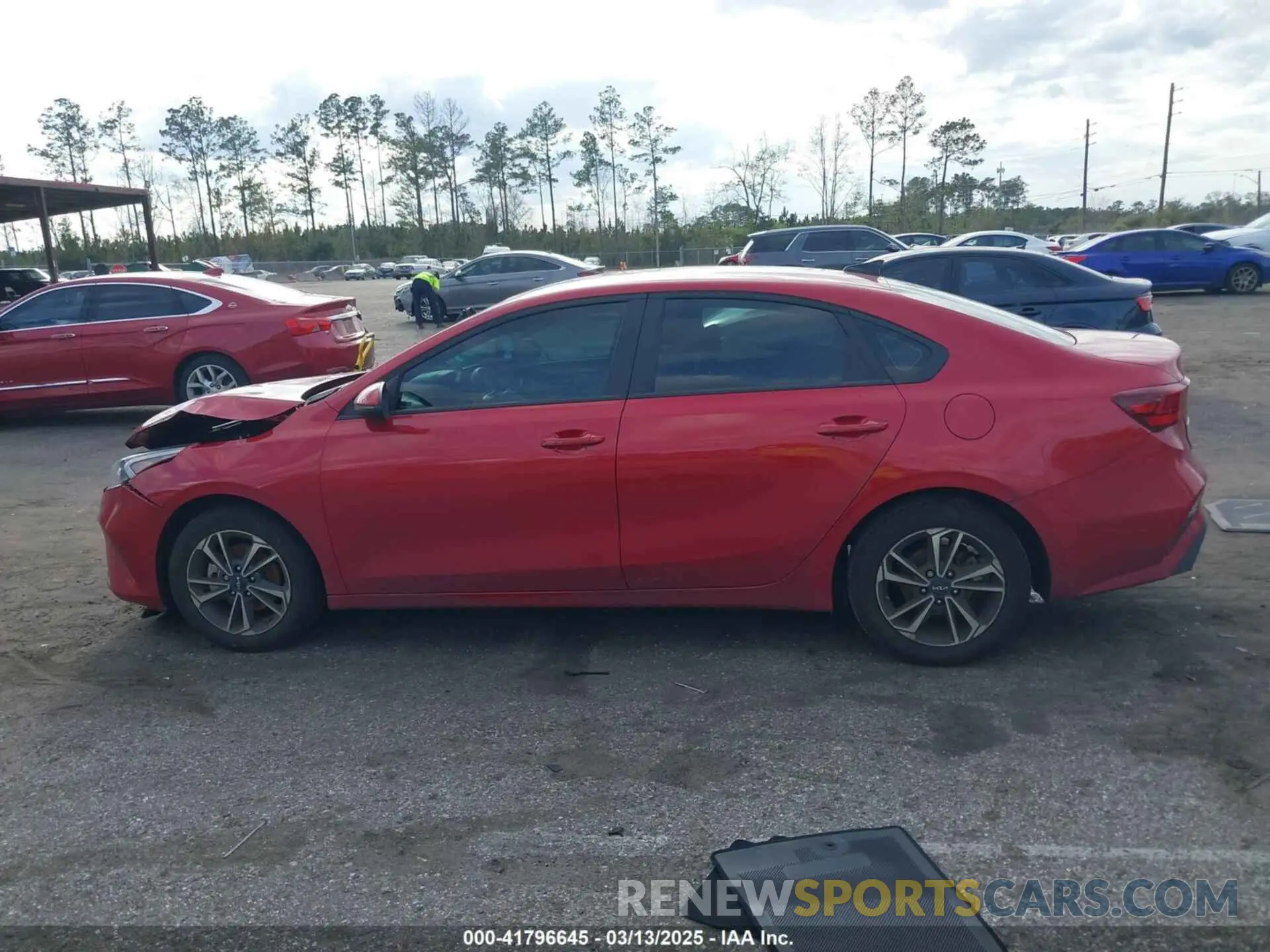 14 fotografías del automóvil dañado 3KPF24AD4RE819899 KIA FORTE 2024