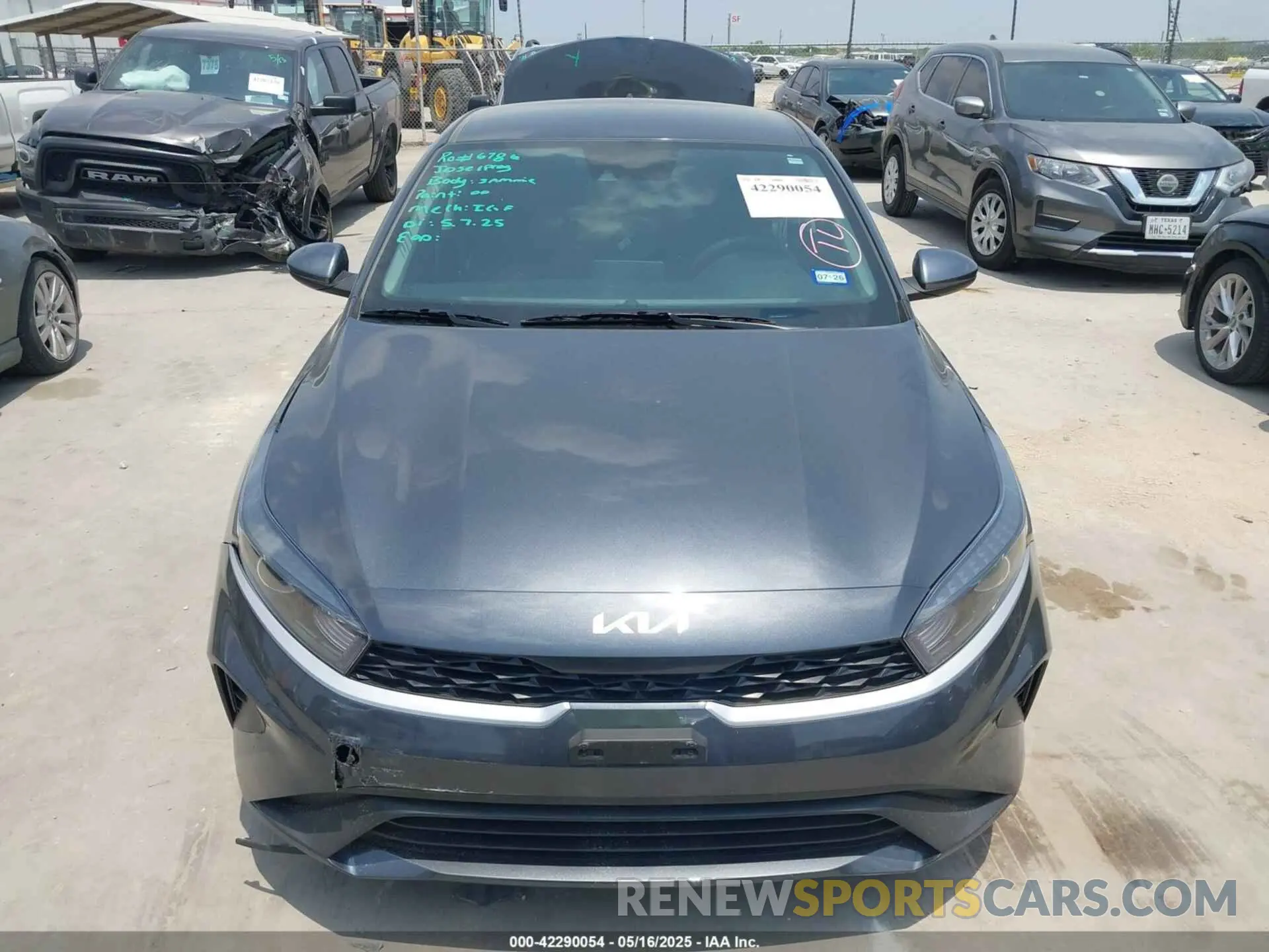 13 fotografías del automóvil dañado 3KPF24AD4RE823192 KIA FORTE 2024