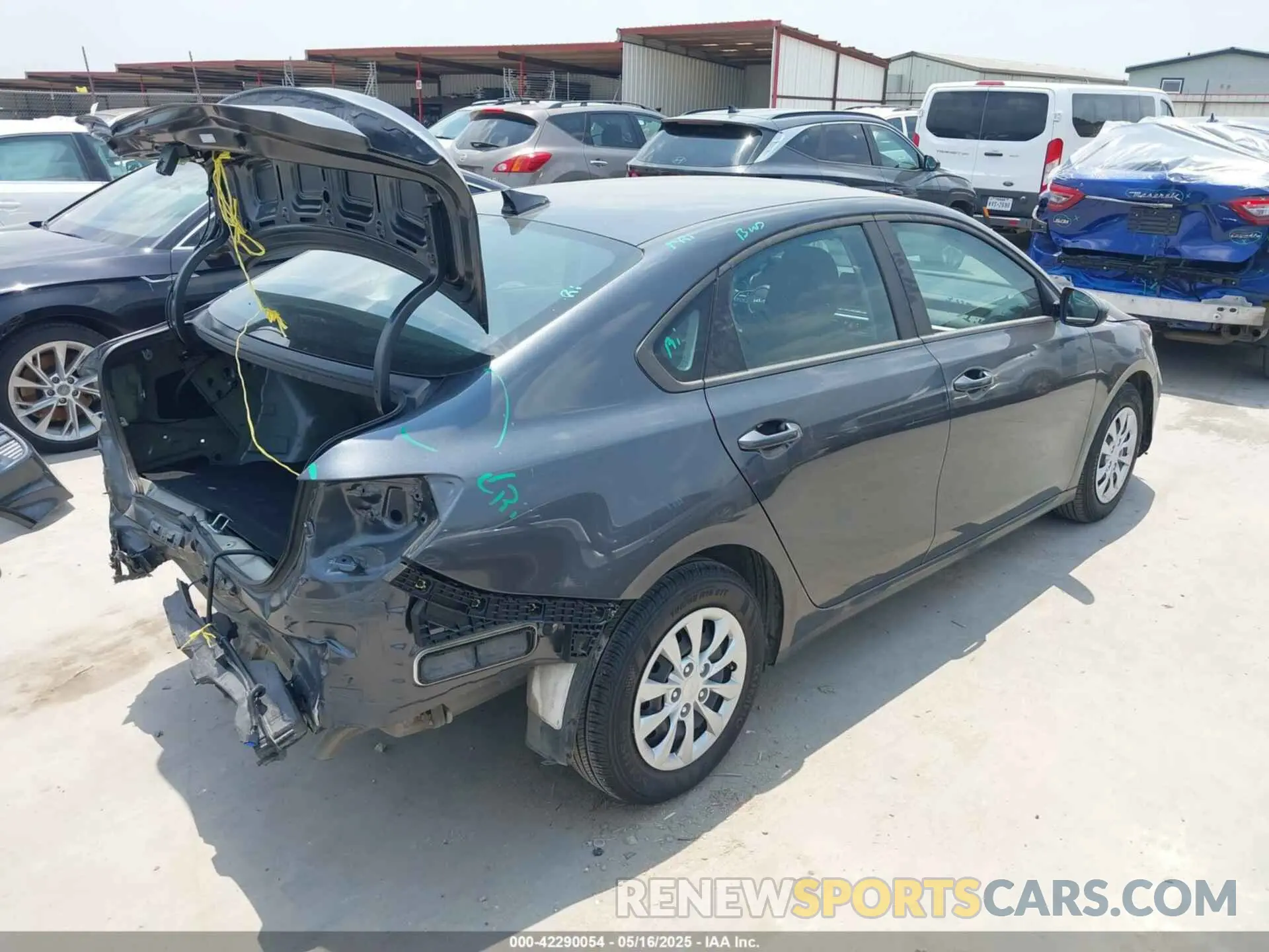 4 fotografías del automóvil dañado 3KPF24AD4RE823192 KIA FORTE 2024