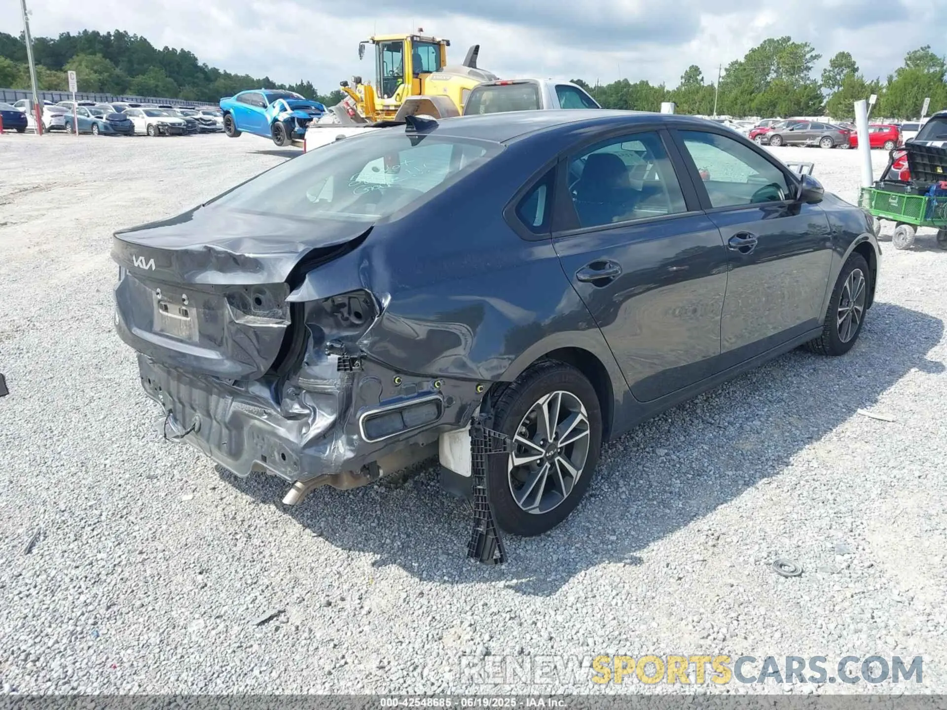 4 fotografías del automóvil dañado 3KPF24AD4RE826917 KIA FORTE 2024