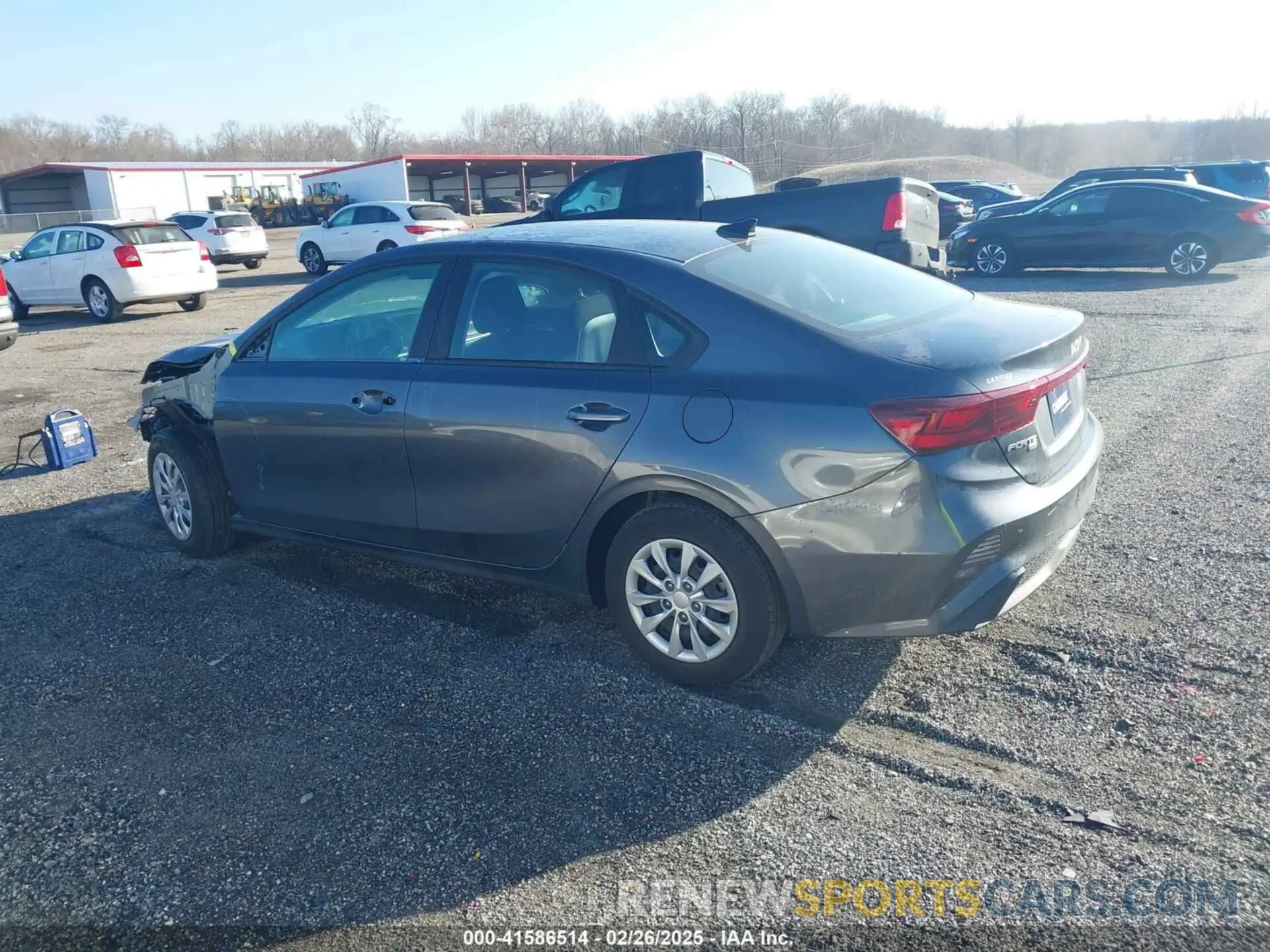 14 fotografías del automóvil dañado 3KPF24AD5RE687834 KIA FORTE 2024