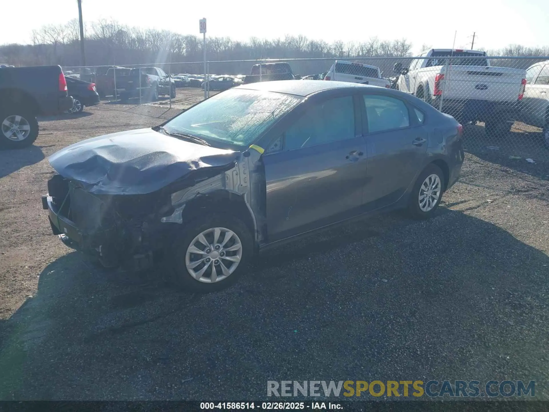 2 fotografías del automóvil dañado 3KPF24AD5RE687834 KIA FORTE 2024