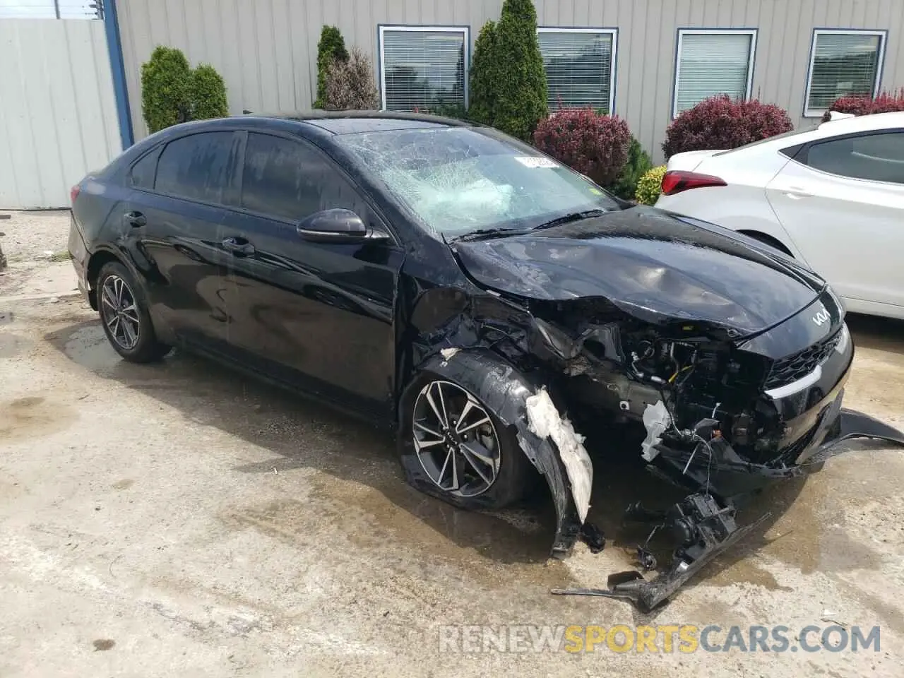 4 fotografías del automóvil dañado 3KPF24AD5RE698431 KIA FORTE 2024