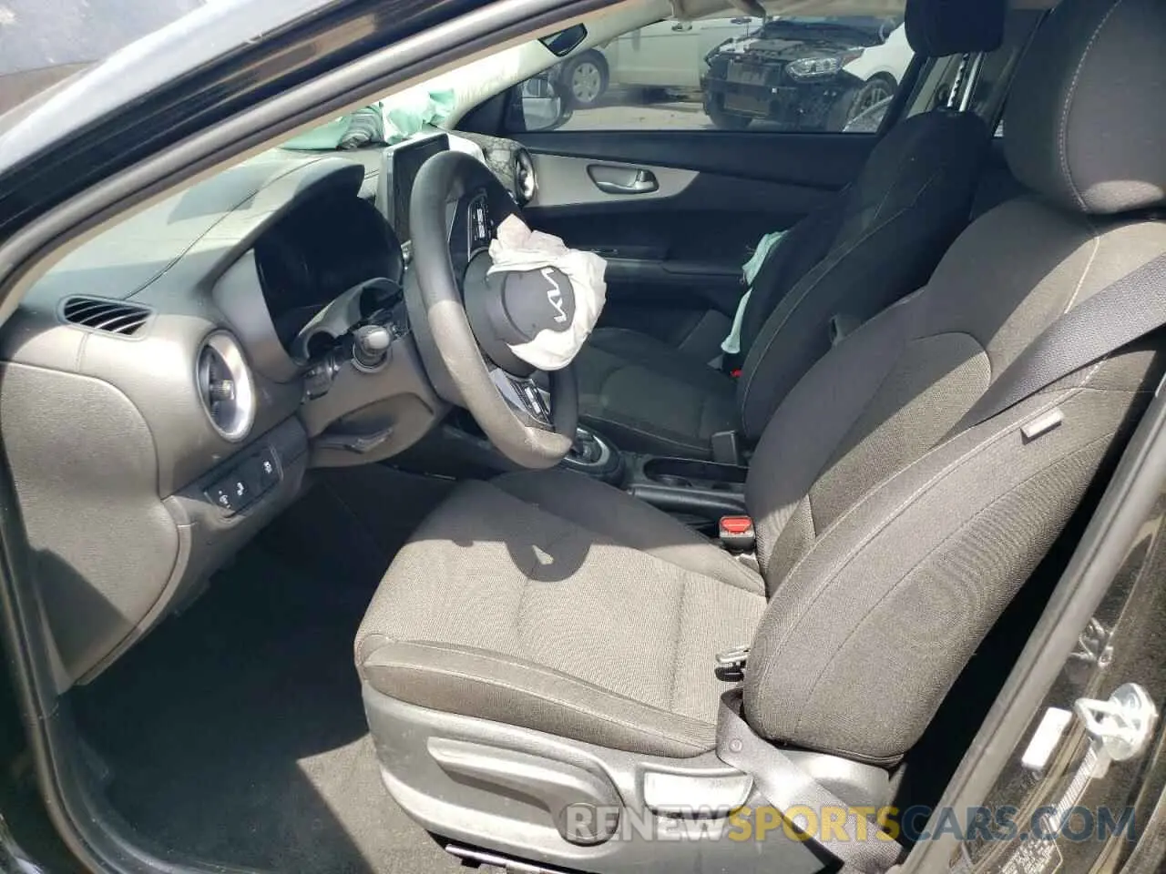 7 fotografías del automóvil dañado 3KPF24AD5RE698431 KIA FORTE 2024