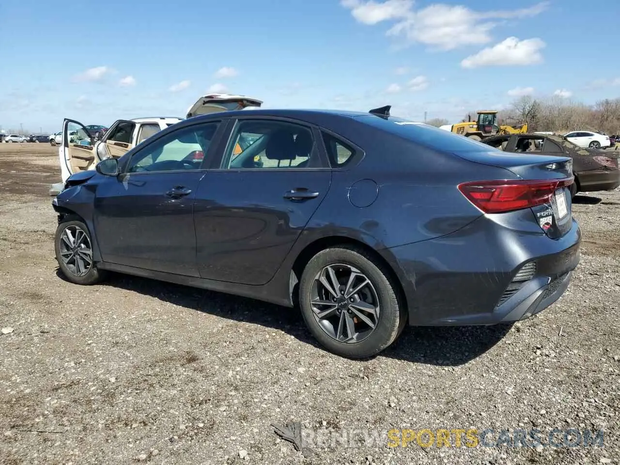 2 fotografías del automóvil dañado 3KPF24AD5RE700856 KIA FORTE 2024