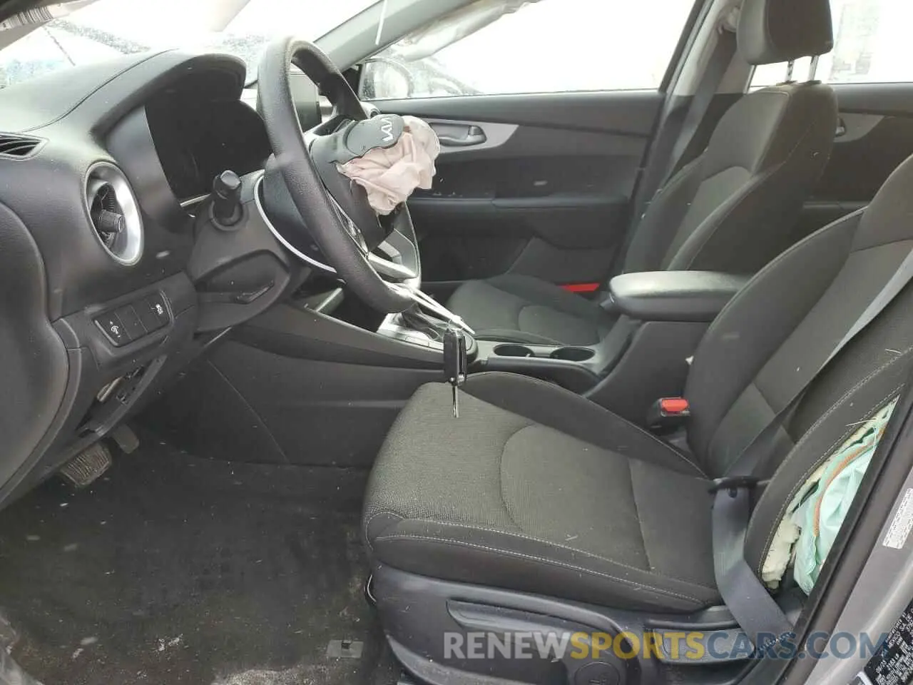 7 fotografías del automóvil dañado 3KPF24AD5RE702395 KIA FORTE 2024