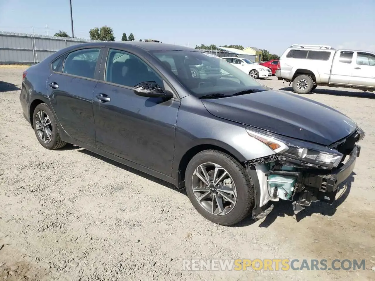 4 fotografías del automóvil dañado 3KPF24AD5RE722467 KIA FORTE 2024