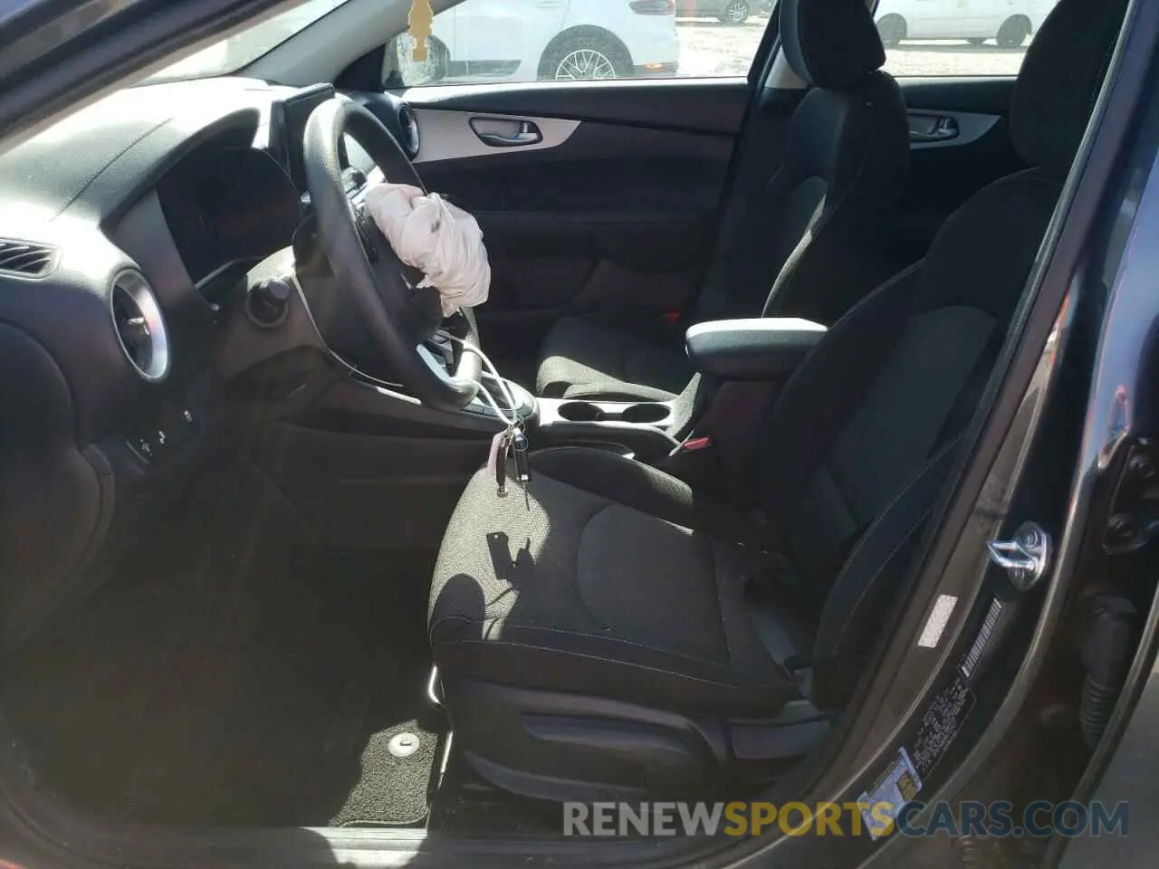 7 fotografías del automóvil dañado 3KPF24AD5RE722467 KIA FORTE 2024