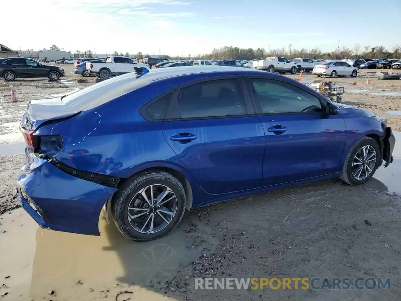 3 fotografías del automóvil dañado 3KPF24AD5RE729810 KIA FORTE 2024