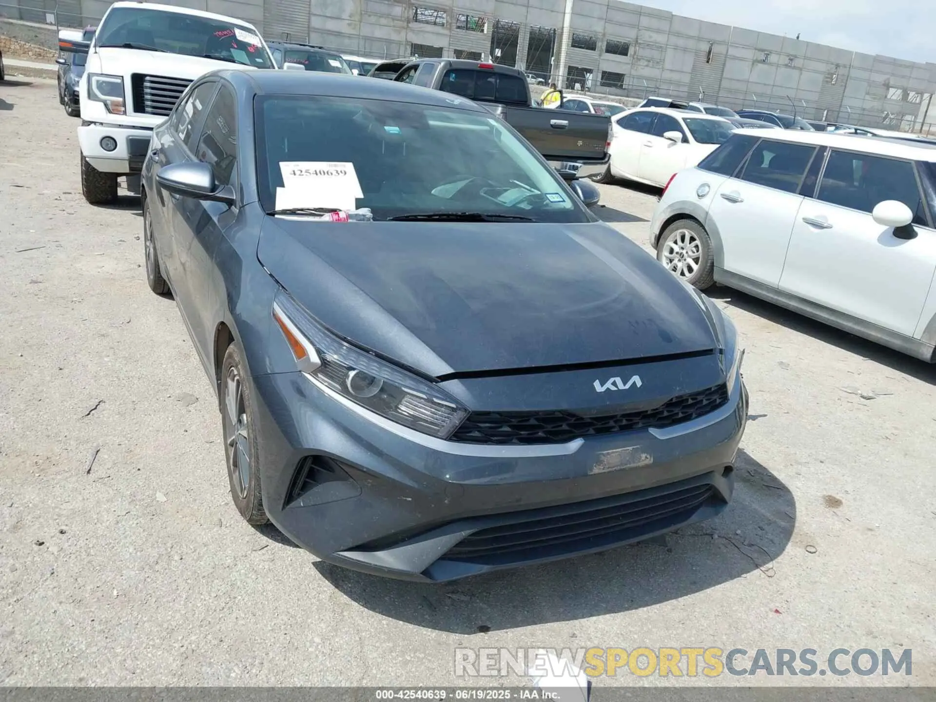 1 fotografías del automóvil dañado 3KPF24AD5RE738846 KIA FORTE 2024