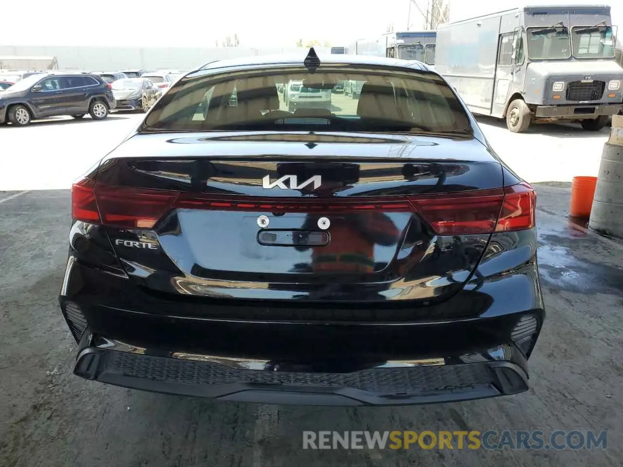 6 fotografías del automóvil dañado 3KPF24AD5RE741374 KIA FORTE 2024