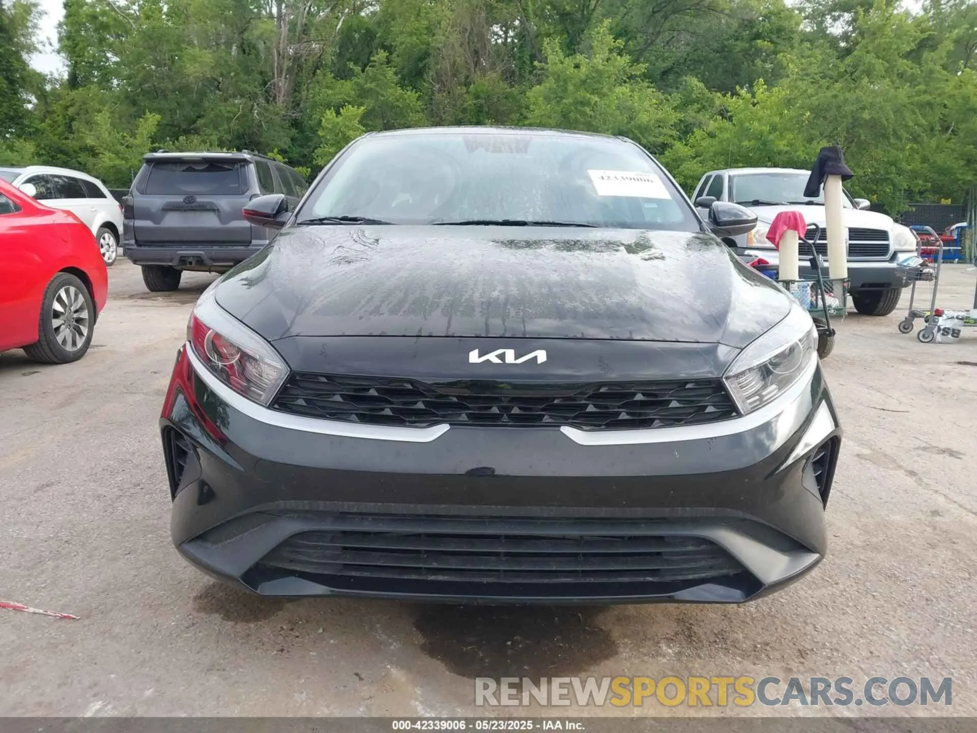 12 fotografías del automóvil dañado 3KPF24AD5RE750480 KIA FORTE 2024