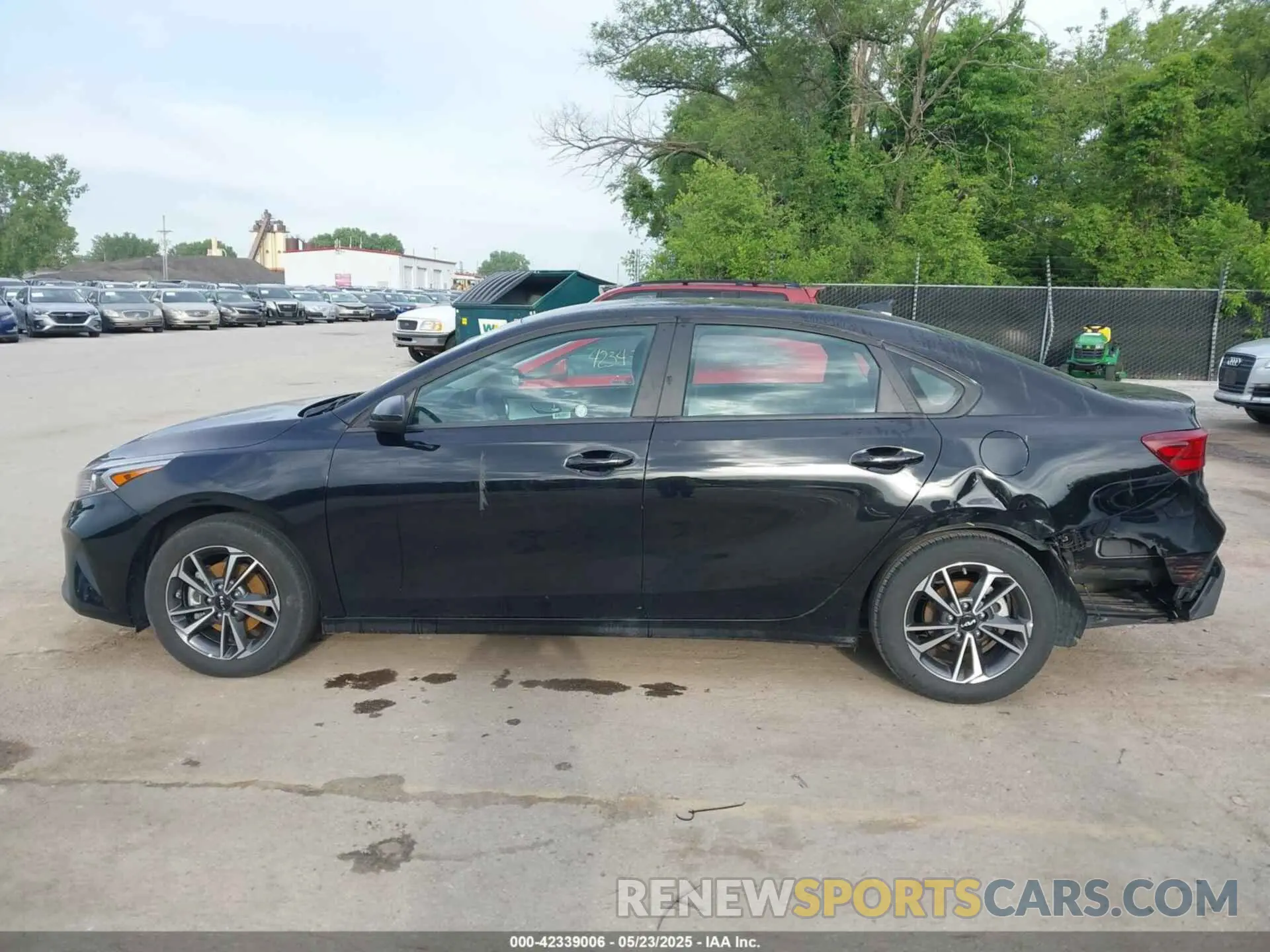 14 fotografías del automóvil dañado 3KPF24AD5RE750480 KIA FORTE 2024