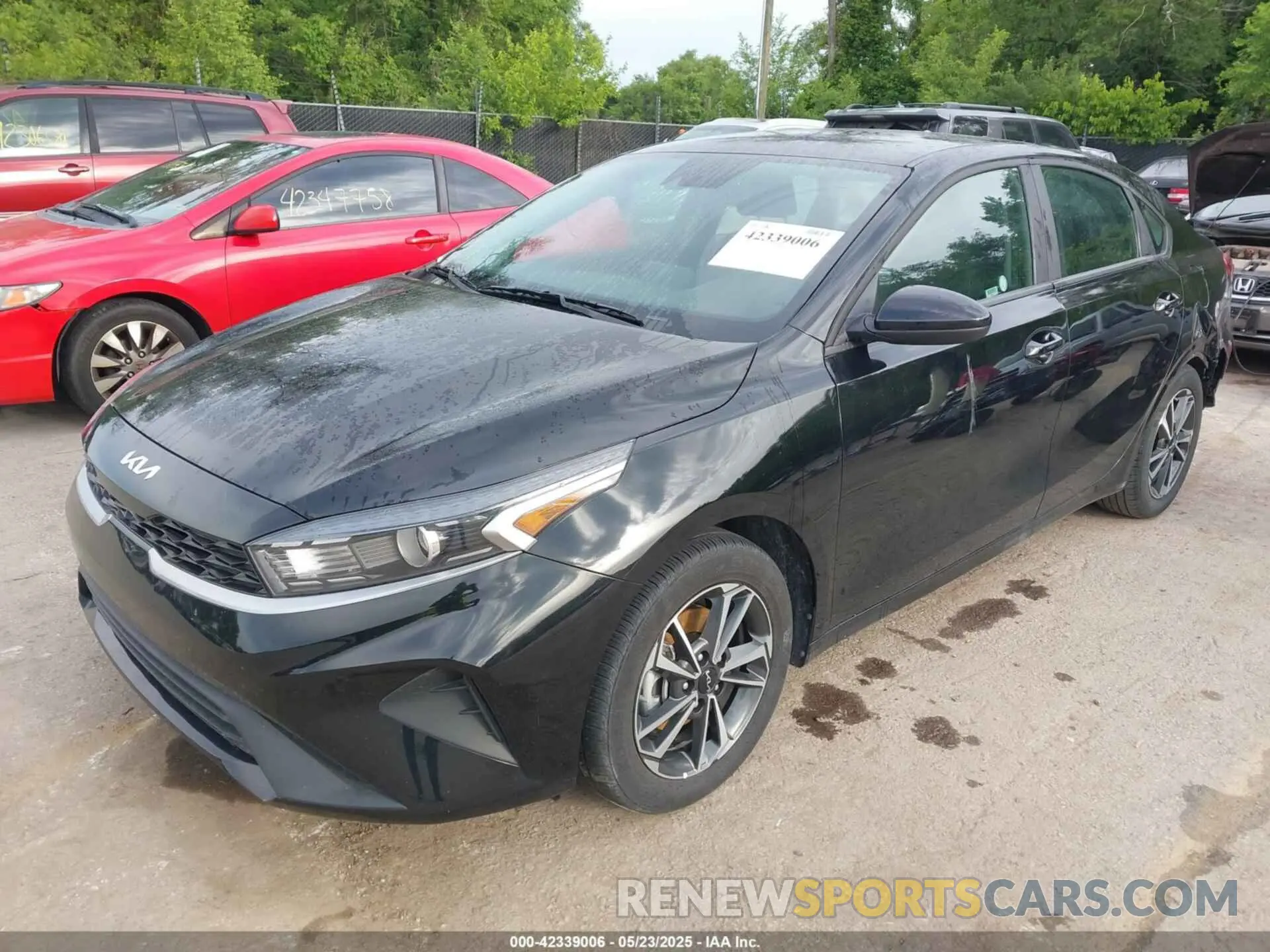 2 fotografías del automóvil dañado 3KPF24AD5RE750480 KIA FORTE 2024