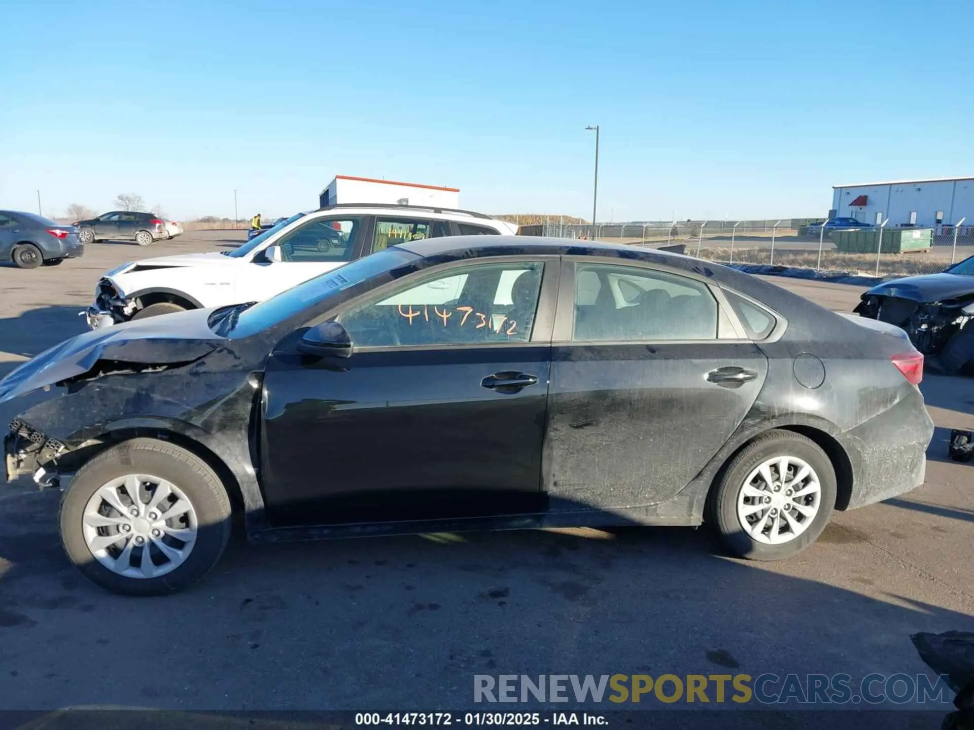 15 fotografías del automóvil dañado 3KPF24AD5RE753136 KIA FORTE 2024