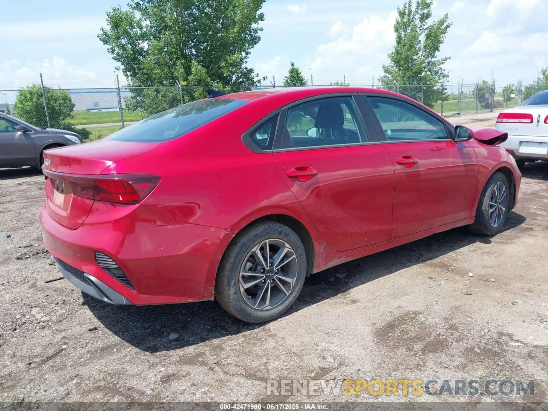 4 fotografías del automóvil dañado 3KPF24AD5RE764072 KIA FORTE 2024