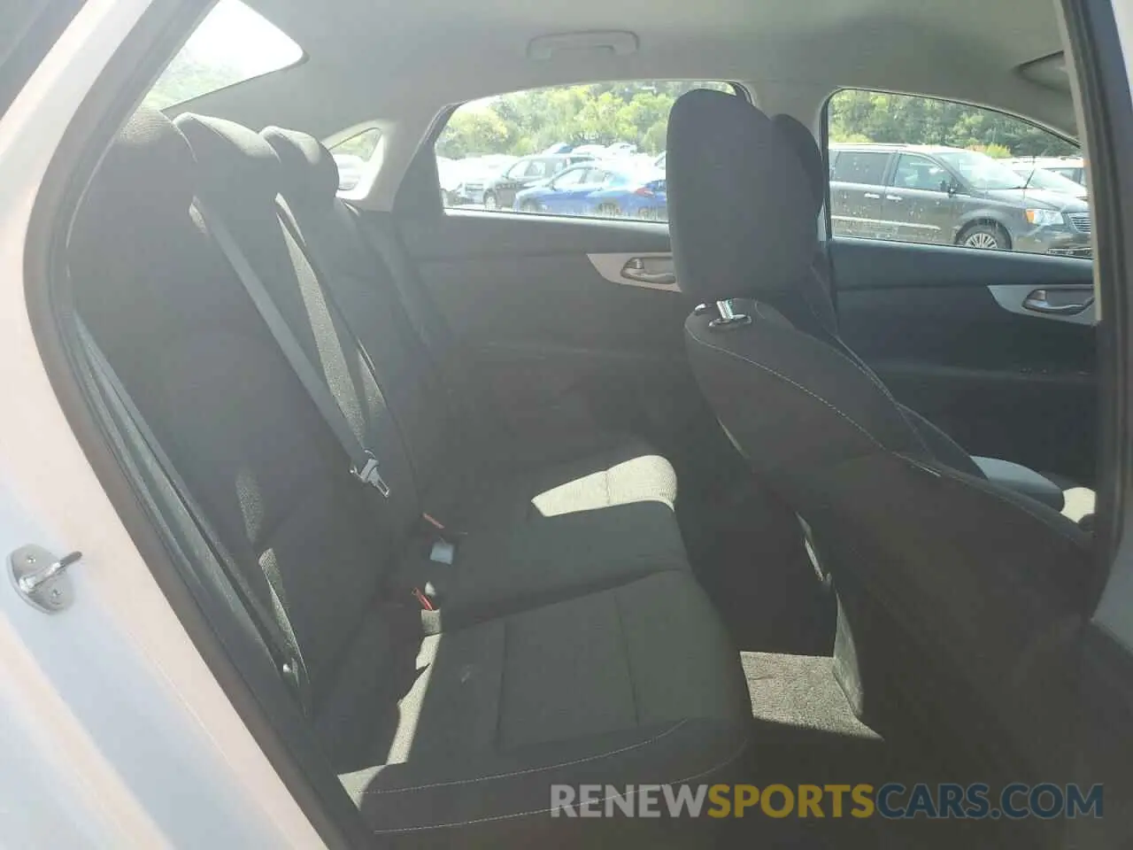 10 fotografías del automóvil dañado 3KPF24AD5RE783026 KIA FORTE 2024