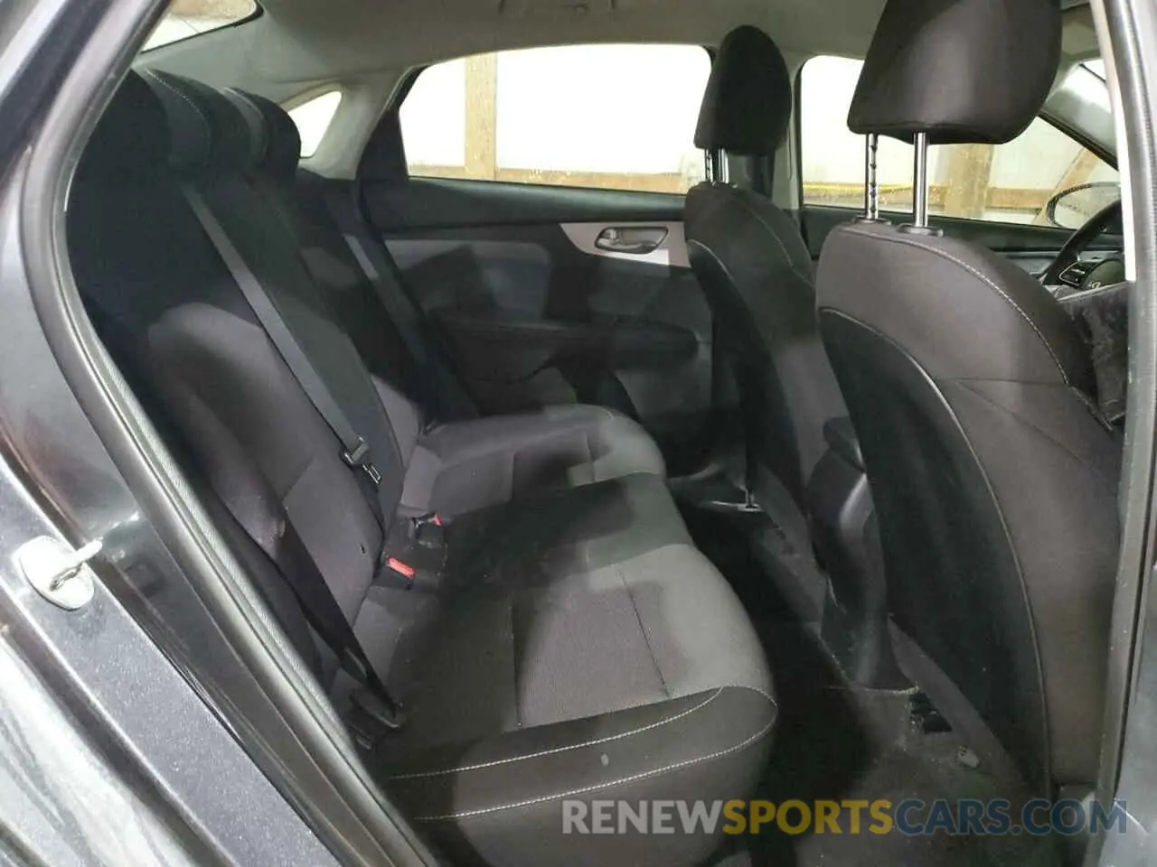 10 fotografías del automóvil dañado 3KPF24AD5RE784211 KIA FORTE 2024
