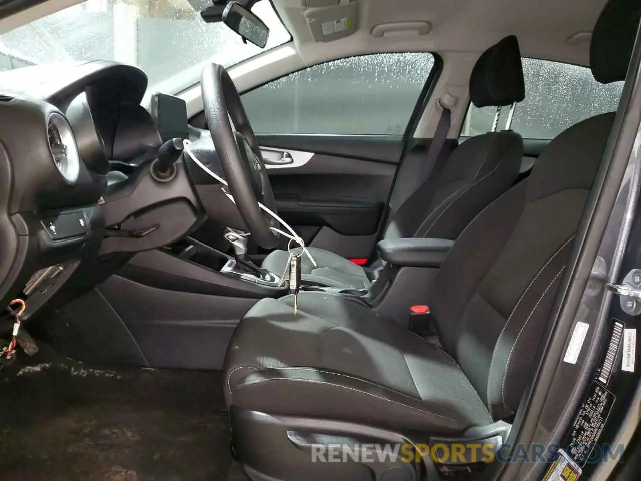 7 fotografías del automóvil dañado 3KPF24AD5RE784211 KIA FORTE 2024