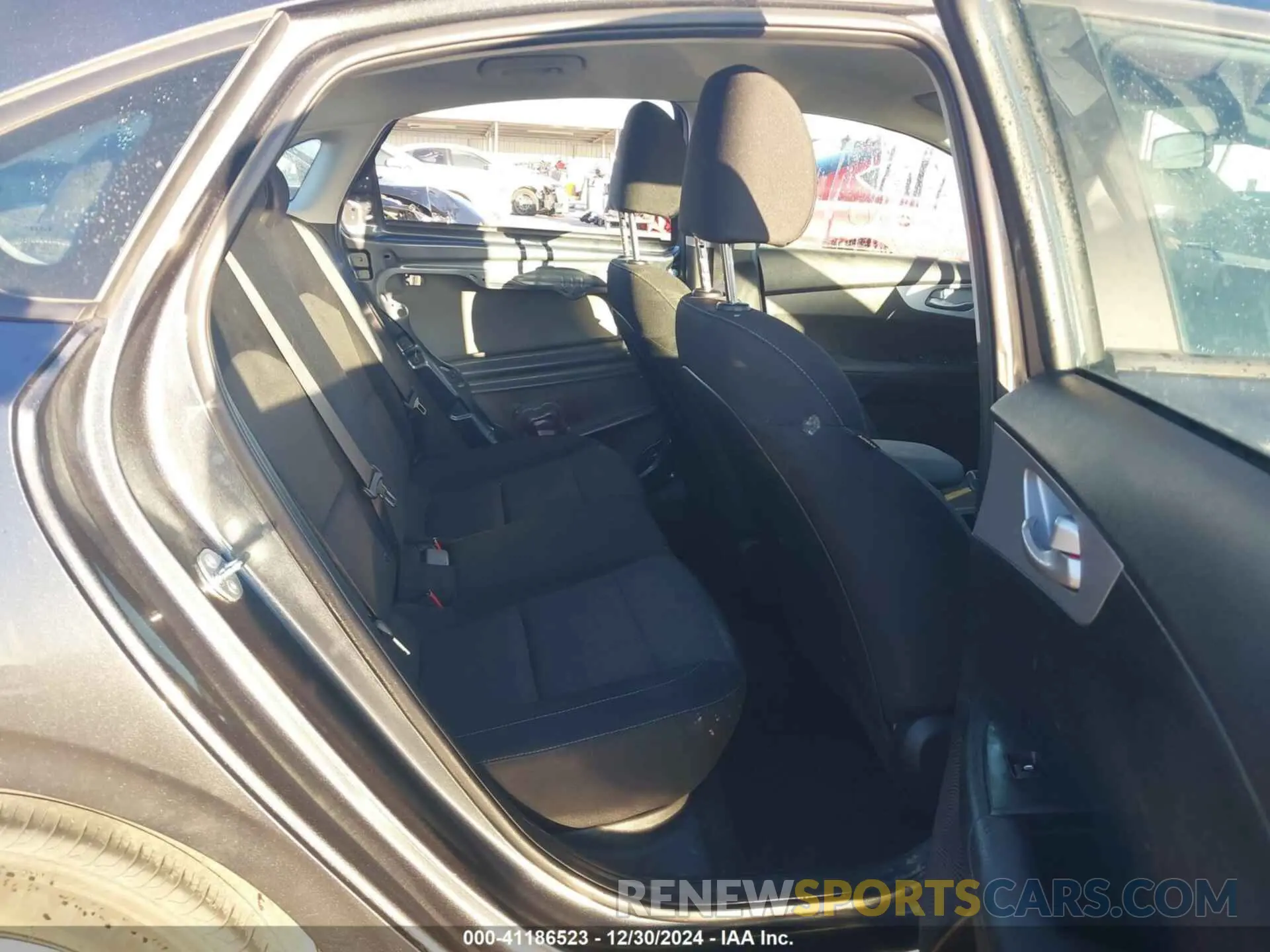 8 fotografías del automóvil dañado 3KPF24AD5RE805512 KIA FORTE 2024
