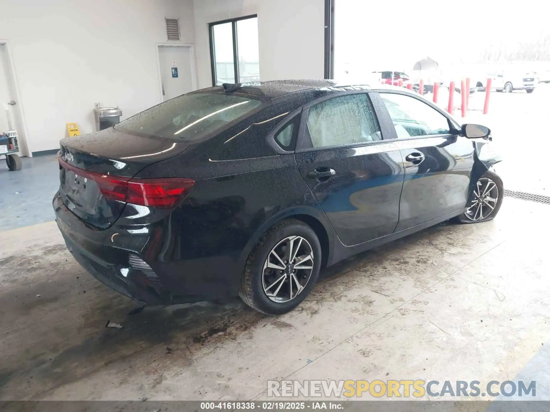 4 fotografías del automóvil dañado 3KPF24AD5RE805557 KIA FORTE 2024