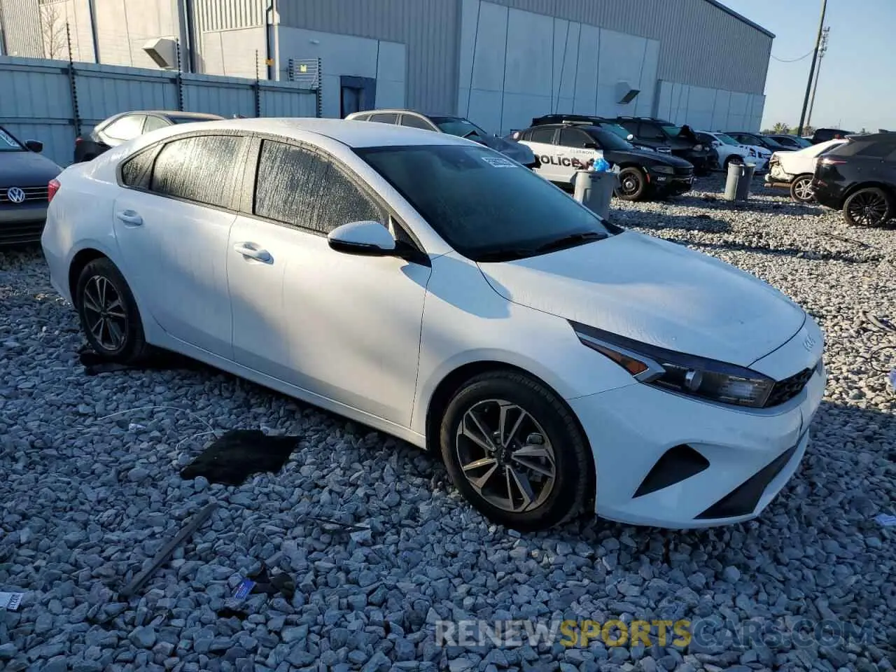 4 fotografías del automóvil dañado 3KPF24AD5RE827106 KIA FORTE 2024